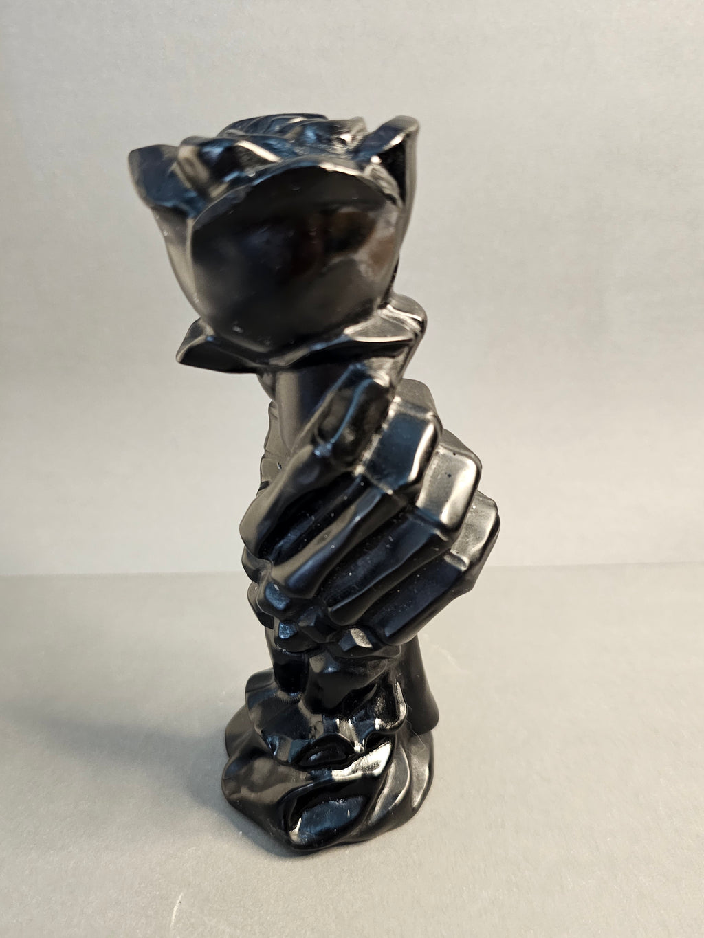 Obsidian Skeleton Hand Holding a Rose – Gothic Crystal Carving | 6 Inches