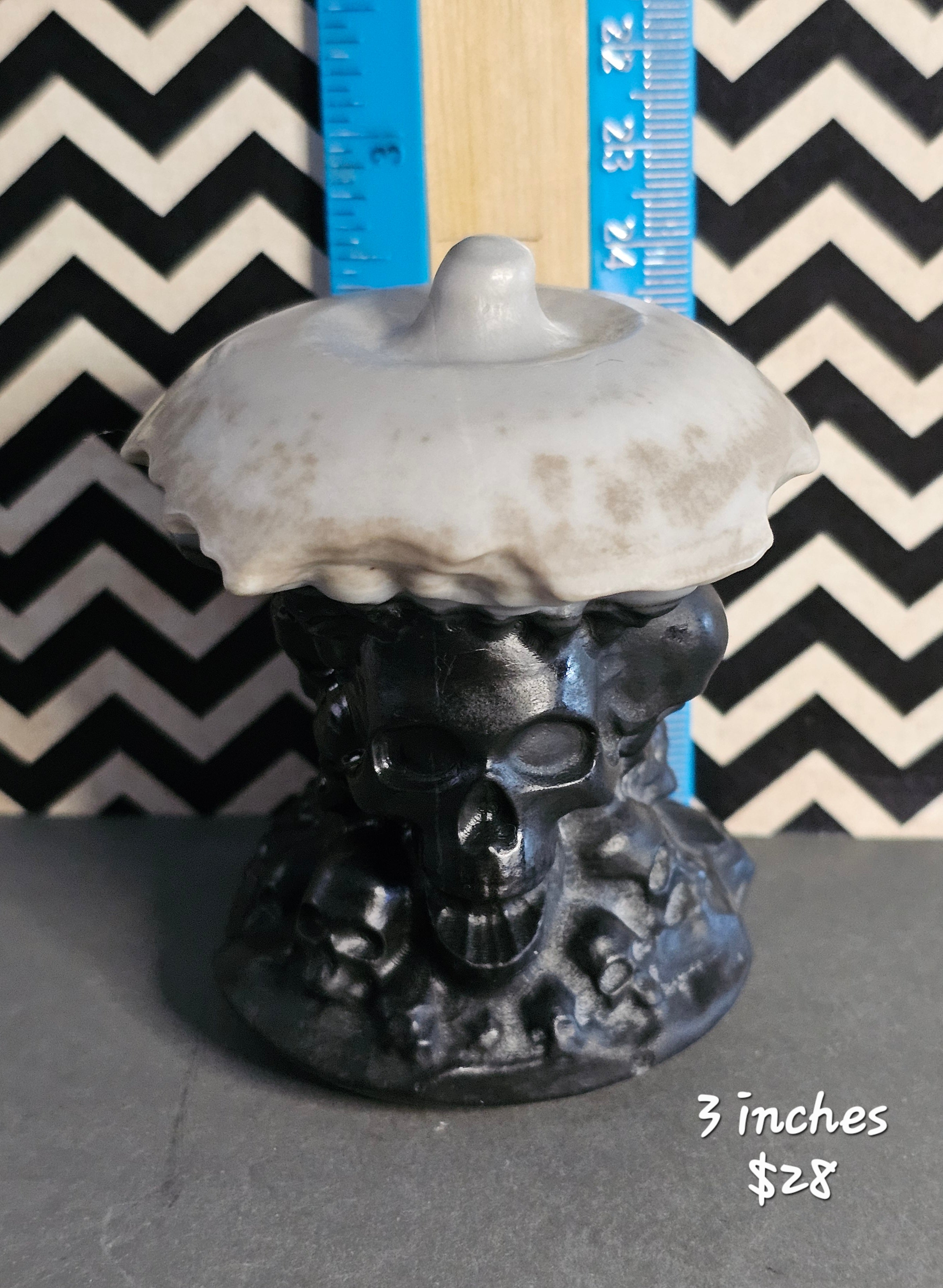 Skull Apple Cores