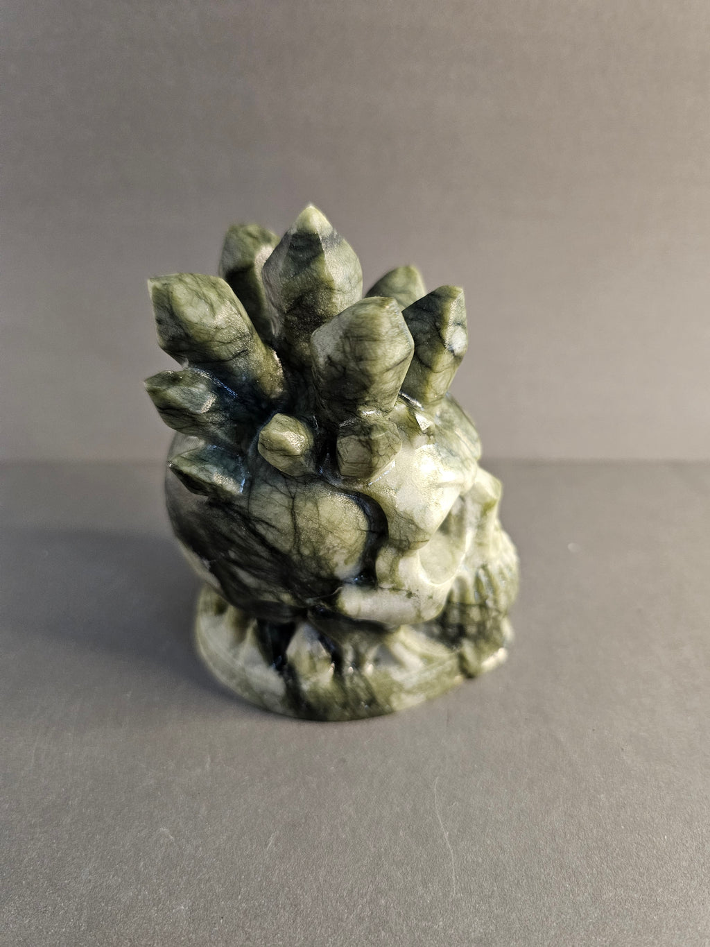 Yushu Jade Skull with Cluster Points – Growth & Wisdom Crystal Carving | 4 Inches