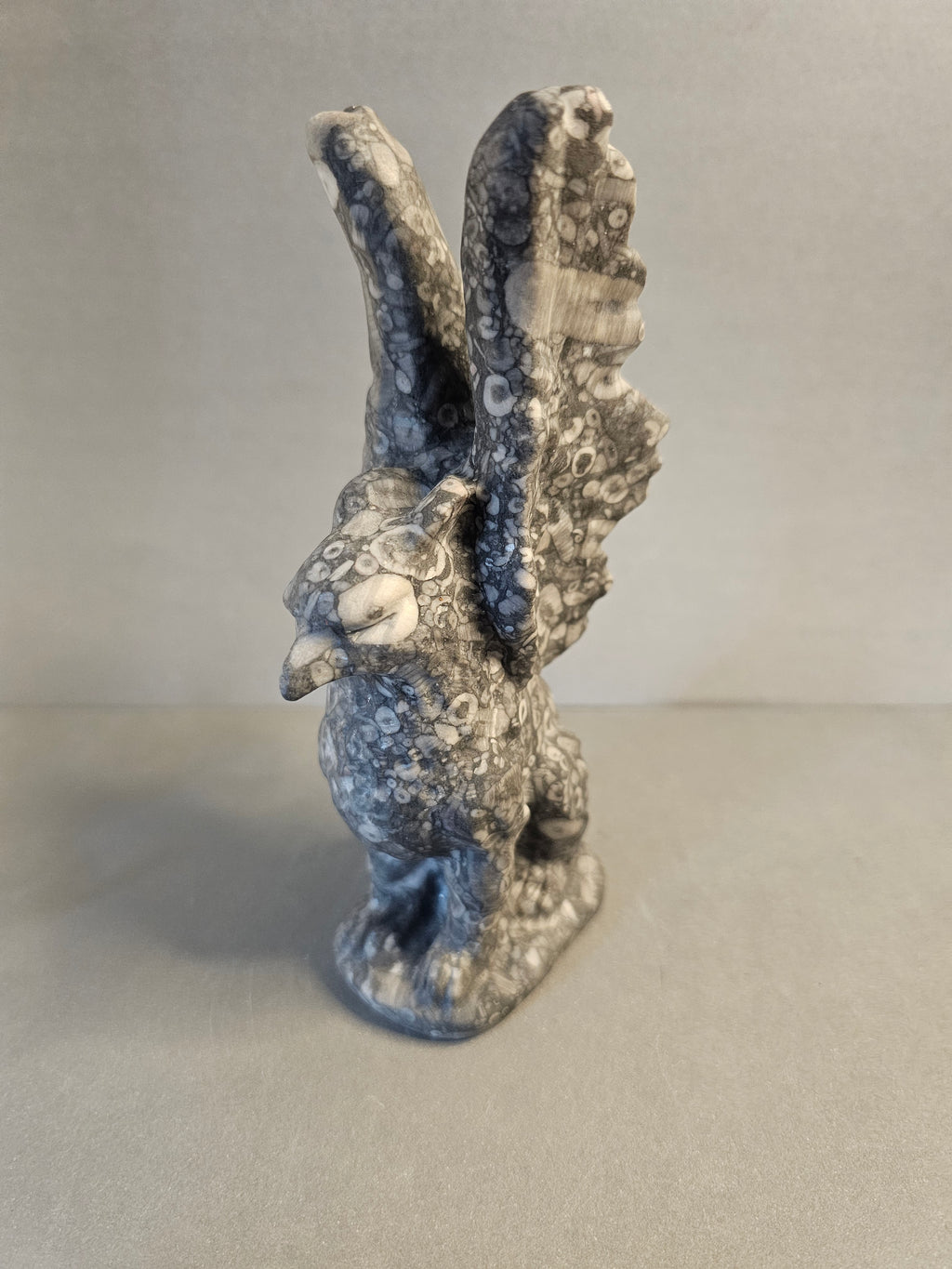 Crinoid Fossil Griffin – Ancient Earth Mythical Carving | 6 Inches